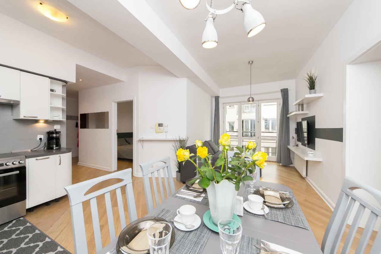Spacious Apartment In Old Town P4You Pl Красков Екстериор снимка